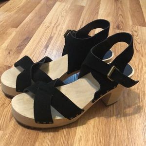 LOFT sandals NWOT